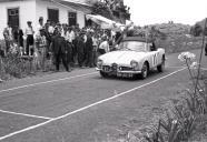 Automóvel de competição Alfa Romeo, da piloto Zita Garton, na VII Volta à Ilha da Madeira, na rampa do Arco de São Jorge, Concelho de Santana