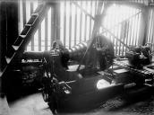 Pormenor de uma máquina no interior da fábrica "São Filipe", Freguesia de Sé, Concelho do Funchal