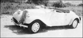 Automóvel Citroën 11 BL Cabriolet (1938) de José Cayolla, inscrito no 5.º Raid Diário de Notícias, fotografado em local não identificado