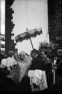 Bênção dos doentes durante a missa celebrada no adro da Sé, Freguesia da Sé, Concelho do Funchal