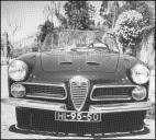 Automóvel Alfa Romeo 2000 Spyder (1959) de Rolf Niepoort, inscrito no 5.º Raid Diário de Notícias, fotografado em local não identificado