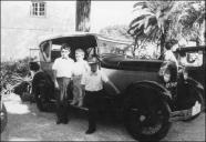 Automóvel Ford A Phaeton (1928) de Manuel Silva, inscrito no 6.º Raid Diário de Notícias, fotografado em local não identificado