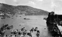 Vista parcial da baía e cidade do Funchal, a partir da Pontinha