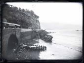 Brigue italiano "Renné Adrienne" encalhado junto à muralha da estrada da Pontinha, Freguesia da Sé, Concelho do Funchal