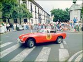 Automóvel MGB Roadster MKI (1966) do piloto José Luís Camacho, na prova de perícia e regularidade do 3.º Raid Diário de Notícias, na avenida Arriaga, Freguesia da Sé, Concelho do Funchal