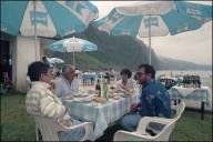 Convívio entre participantes e organização do 6.º Raid Diário de Notícias, num almoço no restaurante Estalagem do Mar, Freguesia e Concelho de São Vicente