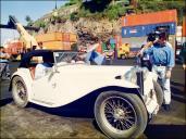 Desembarque do automóvel MG TC (1946) de João Patacho, participante no 6.º Raid Diário de Notícias, no porto do Funchal, Freguesia da Sé, Concelho do Funchal