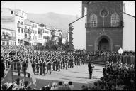 Cerimónia do hastear da bandeira nacional, no largo da Sé (atual largo D. Manuel I), Freguesia da Sé, Concelho do Funchal