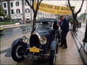 Automóvel Bugatti Type 40 (1926) do piloto Jacques Touzet, no arranque da primeira etapa do 6.º Raid Diário de Notícias, na avenida Arriaga, Freguesia da Sé, Concelho do Funchal