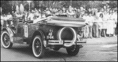 Automóvel Dodge Brothers (1926) do piloto Jorge Miranda, na prova de perícia do 3.º Raid Diário de Notícias, na avenida Arriaga, Freguesia da Sé, Concelho do Funchal