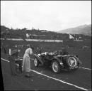 Prova de gincana automobilística, no estádio dos Barreiros (atual estádio do Marítimo), Freguesia de São martinho, Concelho do Funchal