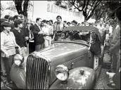 Automóvel Singer (1949) do piloto Ricardo Teixeira, na linha de partida do 1.º Raid Diário de Notícias, na Avenida Arriaga, Freguesia da Sé, Concelho do Funchal