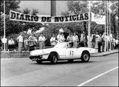 Automóvel Triumph Spitfire MK IV (1973) do piloto Rui Cirilo, na prova de perícia do 2.º Raid Diário de Notícias, na avenida do Infante, Freguesia da Sé, Concelho do Funchal