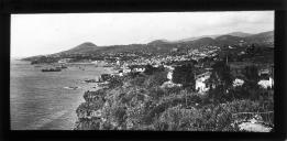 Panorâmica este/oeste da cidade e baía do Funchal, tirada do Lazareto