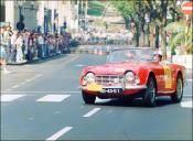 Automóvel Triumph TR 4 (1964) do piloto Ricardo Veloza, na prova de perícia/regularidade do 4.º Raid Diário de Notícias, na avenida Arriaga, Freguesia da Sé, Concelho do Funchal