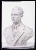 Busto do Dr. Alexandre da Cunha Teles (frente)