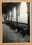 Arcadas e varanda do primeiro andar do Hospital dos Marmeleiros, Freguesia do Monte, Concelho do Funchal