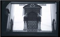 Porta da capela de Santa Isabel do hospital da Santa Casa da Misericórdia do Funchal, Freguesia da Sé, Concelho do Funchal