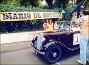 Automóvel Austin 10 Tourer (1935) do piloto Danilo Perneta, no posto de controlo da Camacha, no arranque da prova de regularidade Camacha/Santo da Serra, 2.º Raid Diário de Notícias 