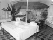 Interior do estabelecimento de bordados Imperial Linen Inc., na avenida Arriaga, Freguesia da Sé, Concelho do Funchal
