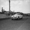 Automóvel de competição Alfa Romeo, do piloto Manuel Isidoro Nunes, na VII Volta à Ilha da Madeira, na rua do Ribeirinho, Freguesia e Concelho de Machico