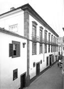 Edifício do antigo Paço Episcopal (atual Museu de Arte Sacra), na rua do Bispo, Freguesia da Sé, Concelho do Funchal