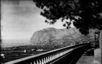 Panorâmica sobre Câmara de Lobos e Cabo Girão, a partir da Quinta de Santa Rita, na rua do Arieiro, Freguesia de São Martinho, Concelho do Funchal