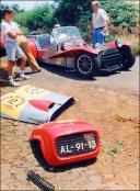 Incidente do automóvel Lotus Super Seven S3 (1969) do piloto Manuel Ramos, na descida para Santa Cruz, no 4.º Raid Diário de Notícias  