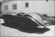 Automóvel H.R.G. Aerodynamic (1947) de Mendes de Almeida, carro “zero” do 5.º Raid Diário de Notícias, fotografado em local não identificado