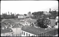Hospício Princesa D. Amélia visto a partir da Residencial Colombo, Freguesia de São Pedro, Concelho do Funchal 