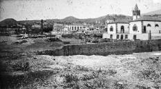 Vista da cidade do Funchal, observando-se em primeiro plano a foz da ribeira de Santa Luzia e o matadouro municipal