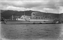 Navio de passageiros "Vera Cruz", na baía do Funchal