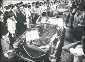 Automóvel Austin Healey (1954) do piloto Luís Camacho, na linha de partida do 1.º Raid Diário de Notícias, na Avenida Arriaga, Freguesia da Sé, Concelho do Funchal
