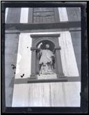 Escultura de São Francisco Xavier, na fachada da igreja de São João Evangelista (vulgo do Colégio), Freguesia de São Pedro, Concelho do Funchal