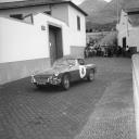 Automóvel de competição MG B, conduzido por  João Alfredo Leal Guedes, na VII Volta à Ilha da Madeira, na rua do Ribeirinho, Freguesia e Concelho de Machico