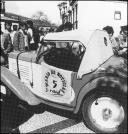 Automóvel Austin Bantan (1933) de João Cristóvão, estacionado no largo do Município, Freguesia da Sé, Concelho do Funchal, por ocasião da vistoria técnica do 5.º Raid Diário de Notícias