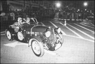 Automóvel Singer Le Mans (1936) do piloto José Sampaio, na prova de perícia do 6.º Raid Diário de Notícias, na avenida Arriaga, Freguesia da Sé, Concelho do Funchal
