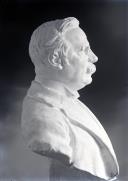Busto de Luís da Rocha Machado (lado)