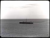 Navio de guerra da marinha italiana na [baía da cidade do Funchal]