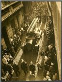 Cortejo fúnebre do Dr. José Joaquim de Freitas a passar na rua Câmara Pestana, Freguesia da Sé, Concelho do Funchal