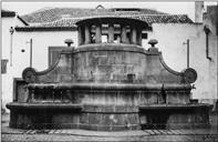 Fontanário "Poço da Cidade", no largo do Poço, Freguesia de Santa Maria Maior, Concelho do Funchal